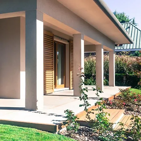 La Casa Di Angela Bed & Breakfast 4*